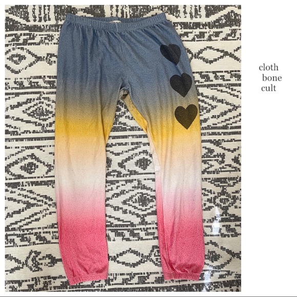 Wildfox Pants - ❌SOLD❌ Rare WILDFOX 💋🦊 Rainbow Ombré 3 Heart SWEATS